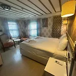 Sophia Apartment *