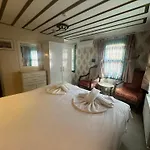 Sophia Apartment